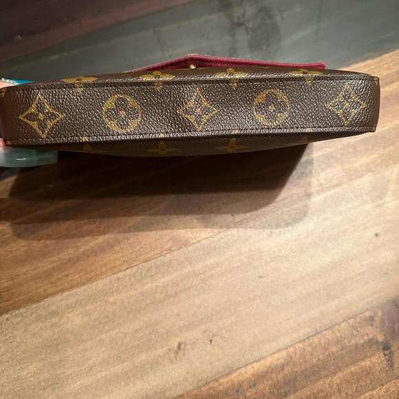 Louis Vuitton Felicie Pochette - Picture 13 of 13